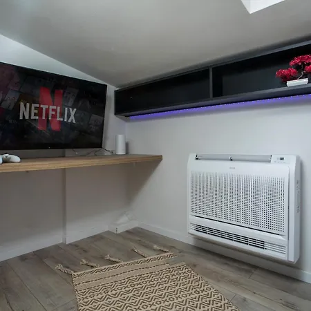 Апартаменты My Little Tiny House