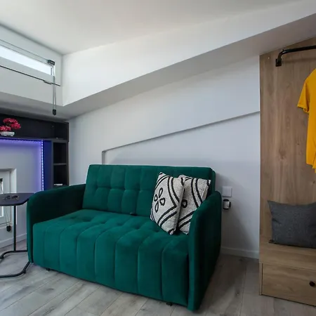Апартаменты My Little Tiny House *